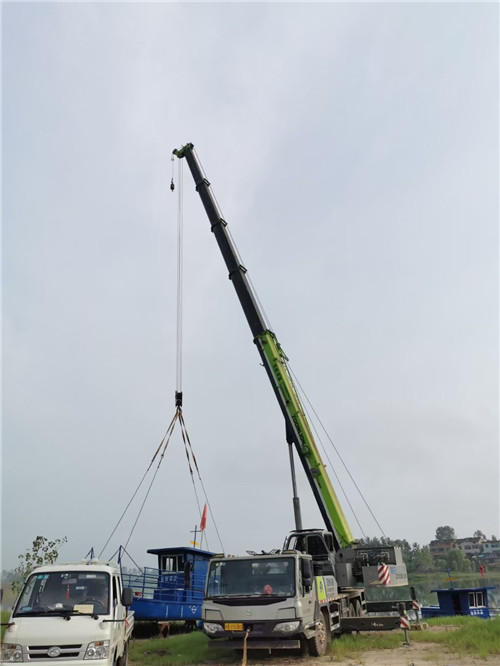 万荣县桥梁建设吊装案例